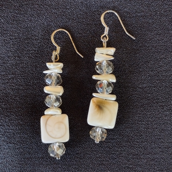 Shell Mother Of Pearl Smokey Quartz Earrings - Picture 3 of 8